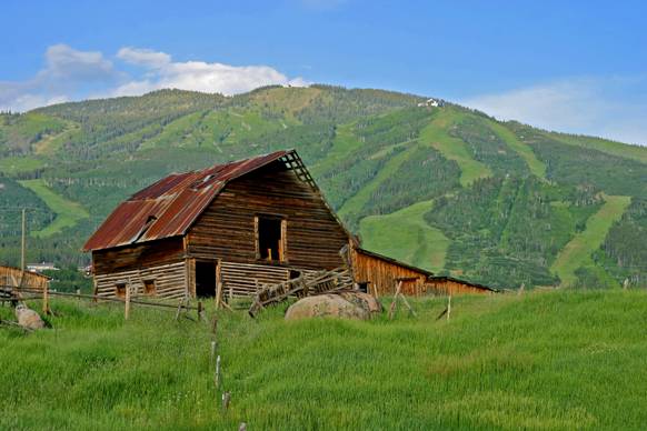 steamboat_barn_summer.jpg